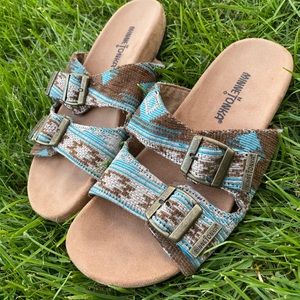 Minnetonka Birkenstock like sandals womens